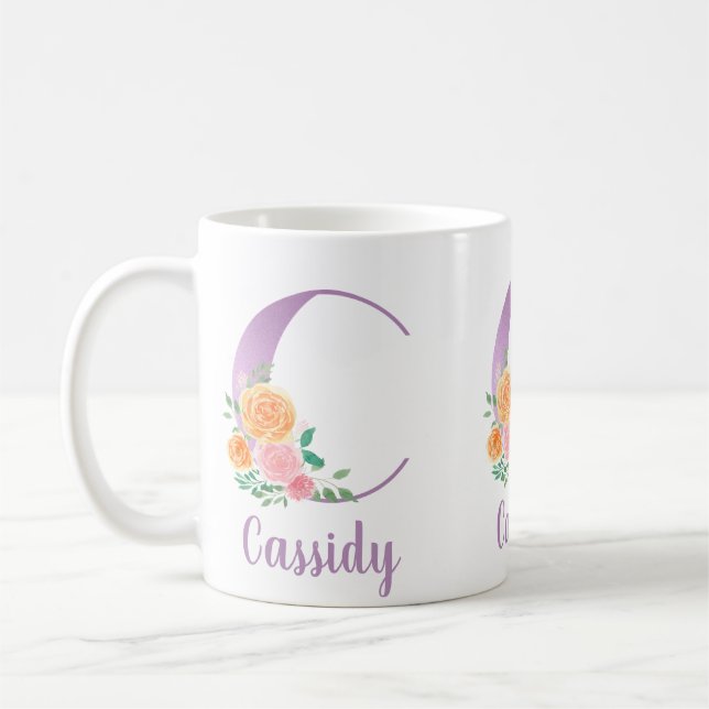 Taza De Café Monograma C Floral Aquarela Personalizada Púrpura (Izquierda)