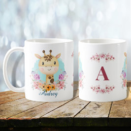 Taza De Café Monograma con temática floral de jirafa suave pers