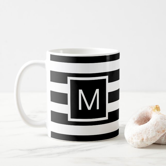 Taza De Café Monograma cuadrado rayado negro y blanco (Con donut)