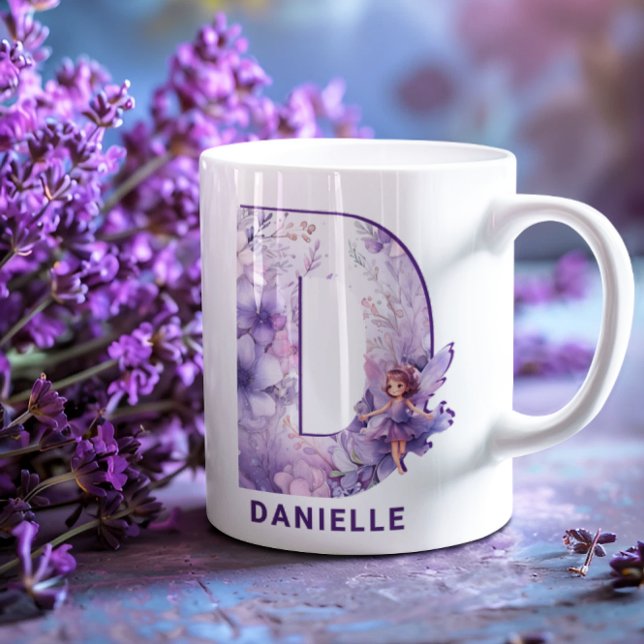 Taza De Café Monograma D de lechón Lilac personalizado (Personalized Lilac Fairy Monogram D Coffee Mug)