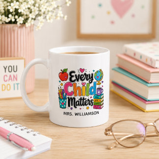 Taza De Café Monograma de Cada Niño Importa para Maestros