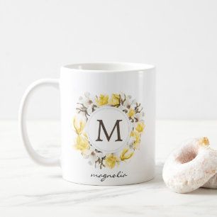Taza De Café Monograma de flor de magnelia amarilla