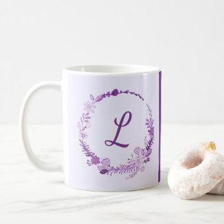 Taza De Café Monograma de Letra Inicial Floral Morado Elegante 