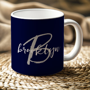 Taza De Café Monograma de letra script trendy azul marino gris