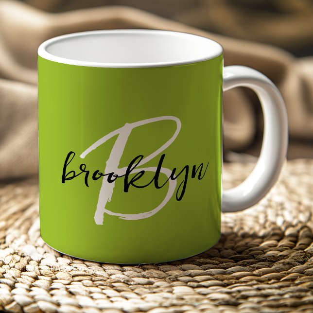 Taza De Café Monograma de letra script verde lima negro y blanc (Subido por el creador)