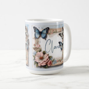 Taza De Café Monograma de marco de mariposa de época