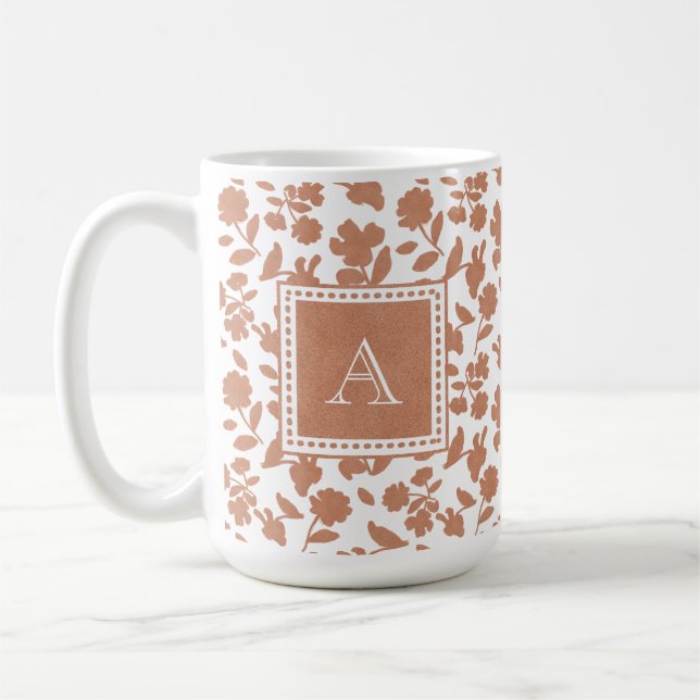 Taza De Café Monograma de patrón floral de Naranja Personalizad (Izquierda)