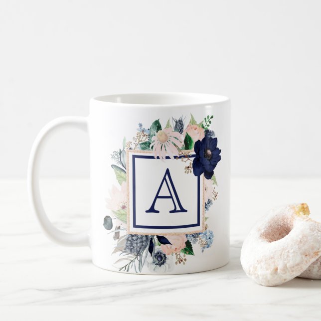 Taza De Café Monograma de Rosa floral azul (Con donut)