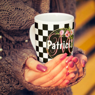 Taza De Café monograma de tablero de ajedrez blanco y negro de