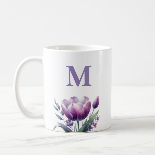 Taza De Café Monograma de tulipano púrpura elegante personaliza (Izquierda)