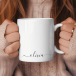 Taza De Café Monograma del guión de la cuna blanca negra modern<br><div class="desc">Monograma blanco y negro Taza de café o taza. Esto hace que el dulce perfecto cumpleaños 16,  boda,  ducha de novia,  aniversario,  ducha de bebé o fiesta de soltera sea regalo para alguien que ama el lujo glam y los estilos de moda.</div>