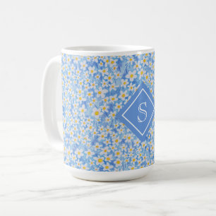 Taza De Café Monograma del patrón floral de margarita azul