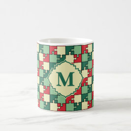 Taza De Café Monograma del rompecabezas rojo verde de los navid