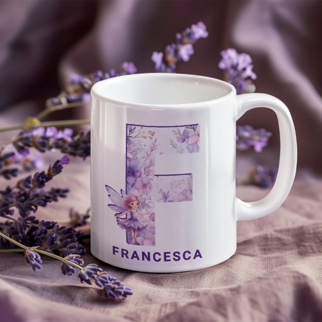 Taza De Café Monograma F de lechón Lilac personalizado (Personalized Lilac Fairy Monogram F Coffee Mug)