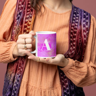 Taza De Café Monograma femenina moderna de acuarela rosa intens