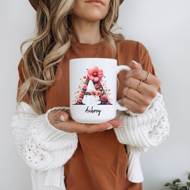 Taza De Café Monograma floral Nombre inicial Mug, regalo de mam (Floral coworker gift mug, floral birthday mug, personalized mug for friend, birth flower coffee cup,)