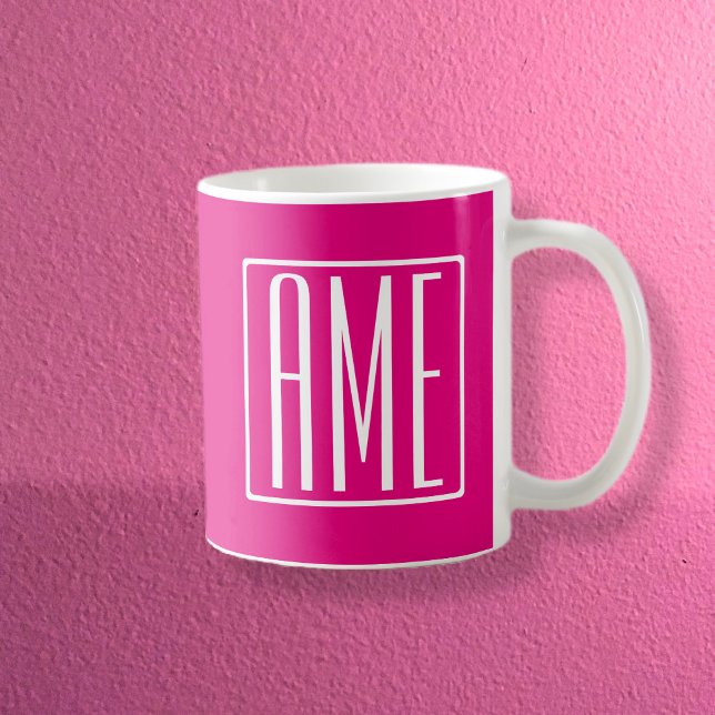 Taza De Café Monograma inicial | Blanco Sobre Rosa Caliente (Subido por el creador)