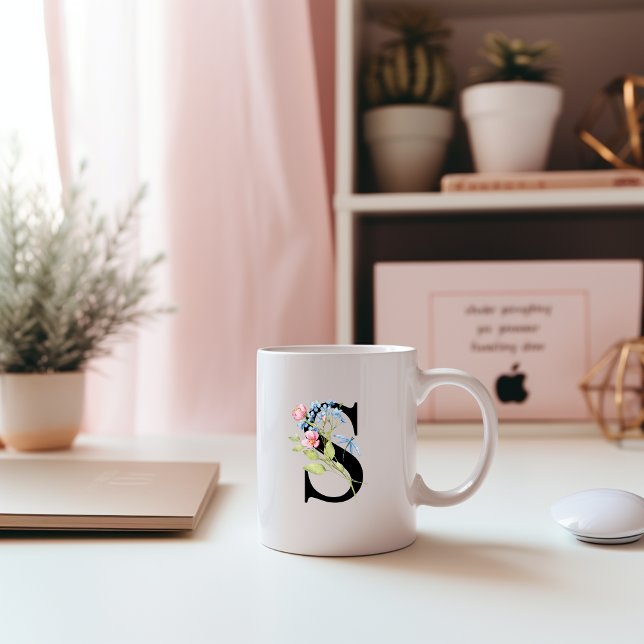 Taza De Café Monograma inicial floral S Mug (Subido por el creador)