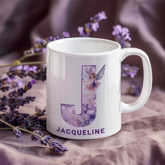 Taza De Café Monograma J de lechón Lilac personalizado (Personalized Lilac Fairy Monogram J Coffee Mug)