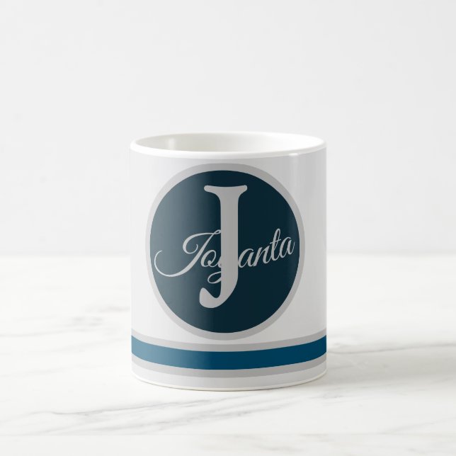 Taza De Café Monograma moderno azul gris claro elegante (Centro)