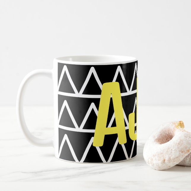 Taza De Café Monograma moderno Geométrico en blanco y negro (Con donut)