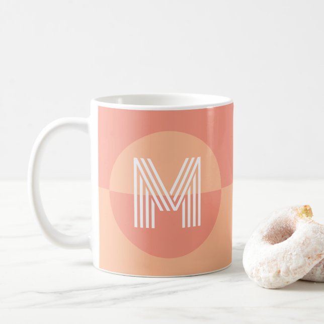 Taza De Café Monograma moderno geométrico rosado de moda (Con donut)