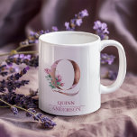 Taza De Café Monograma Rosa de color de agua de oro Letra Q<br><div class="desc">Monograma Rosa de color de agua de oro Letra Q</div>