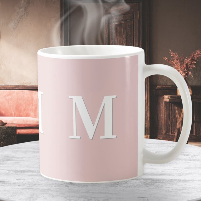 Taza De Café Monograma Rosa Elegante (A stylish pink coffee mug, personalized with white monogram initial)