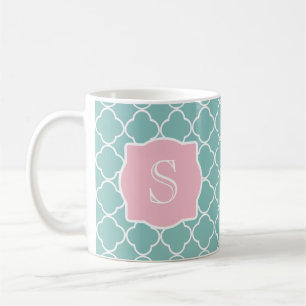 Taza De Café Monograma rosado verde claro de Quatrefoil