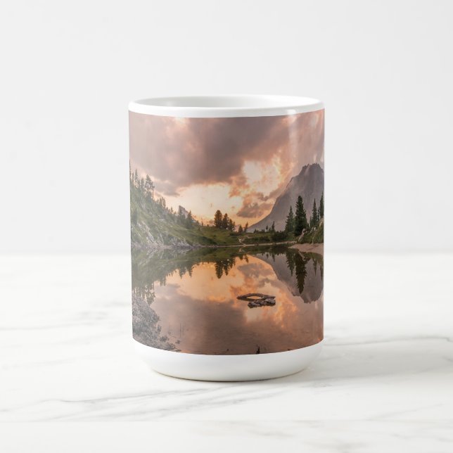 Taza De Café Montaña Pond (Centro)
