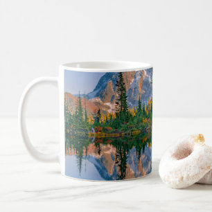 Taza De Café Monte Shuksan reflejado en el lago Reflection
