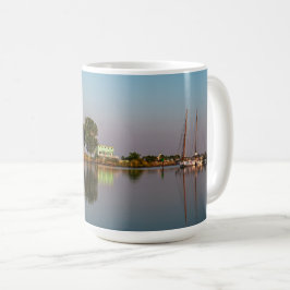 Taza De Café Moonrise on Dogwood Harbor 11 oz o 15 oz mug