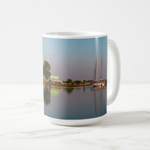 Taza De Café Moonrise on Dogwood Harbor 11 oz o 15 oz mug