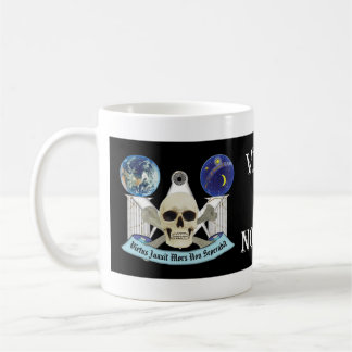 Taza De Café MOR no Separabit de Virtus Junxit