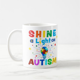 Taza De Café MOSTRAR una luz sobre el AUTISMO