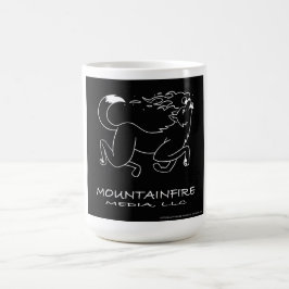 Taza De Café MountainFire Coyote blanco en negro fango de fondo