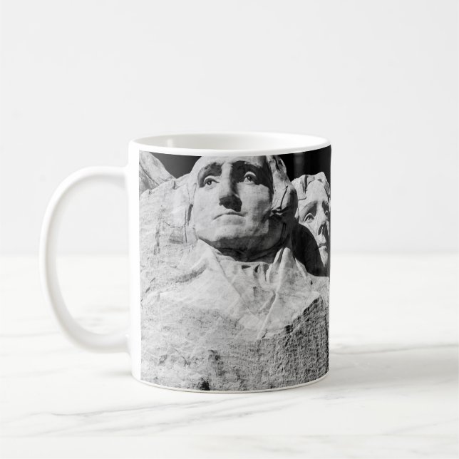 TAZA DE CAFÉ MT. RUSHMORE DURANTE EL DÍA (Izquierda)