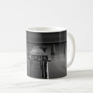 Taza De Café Muelle abandonado en el lago Monroe