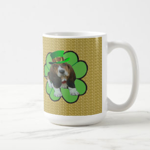 Taza De Café Mug Baby Basset Hound Happy St. Patrick's Clover