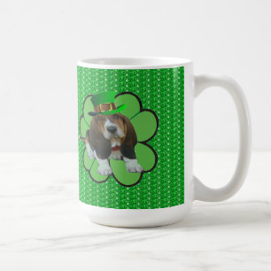 Taza De Café Mug Baby Basset Hound Happy St. Patrick's Clover