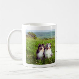 Taza De Café Mug con conchas en un prado
