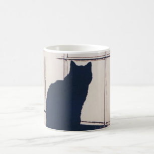 Taza De Café Mug con gato negro en la ventana