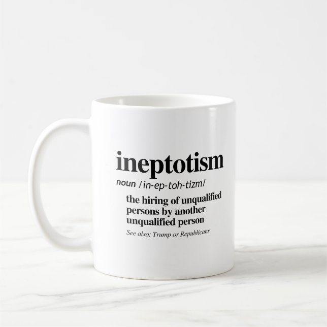 Taza De Café Mug de definición de ineptotismo (Izquierda)