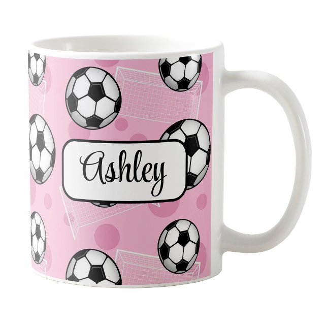 Taza De Café Mug de fútbol rosado personalizado (Personalized Pink Soccer Mug at Amy's Coffee Mugs on Zazzle. )