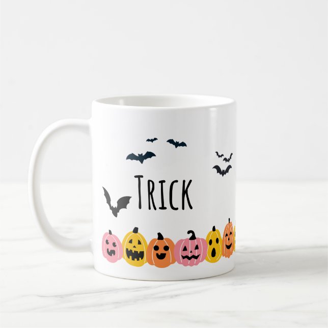 Taza De Café Mug de Halloween de ‘truco o truco’ - 11oz (Izquierda)