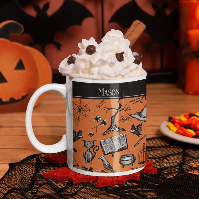 Taza De Café Mug de niños de Halloween naranjas y negros (Spooky Orange & Black Hand Drawn Halloween Mug for Kids. Black Cat, Spiderweb, Raven, Witch Hat, Bat)