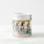 Taza De Café Mug de regalo de ciclismo de época<br><div class="desc">Llamado ‘Wheelmen in a red hot Finish’, nuestra vintage taza de regalo para los aficionados al ciclismo muestra el ilustracion de un artista de un final de carrera de ciclismo de corta duración del artista John Cameron. Todos los ciclistas llevan bigotes de manillar y todos parecen decididos a ganar en...</div>