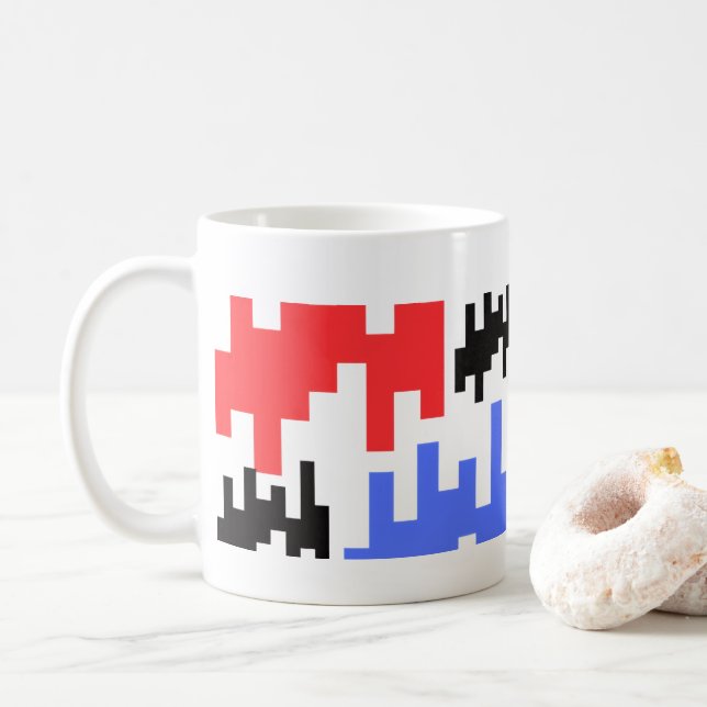 Taza De Café Mug décoratif pixels rouge et bleu. (Con donut)