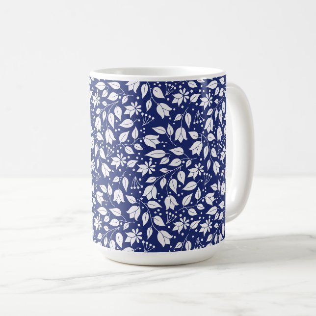 Taza De Café Mug floral en la marina y blanco (Anverso derecho)