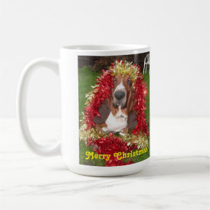 Taza De Café Mug Merry Christmas Basset Hound En Garland